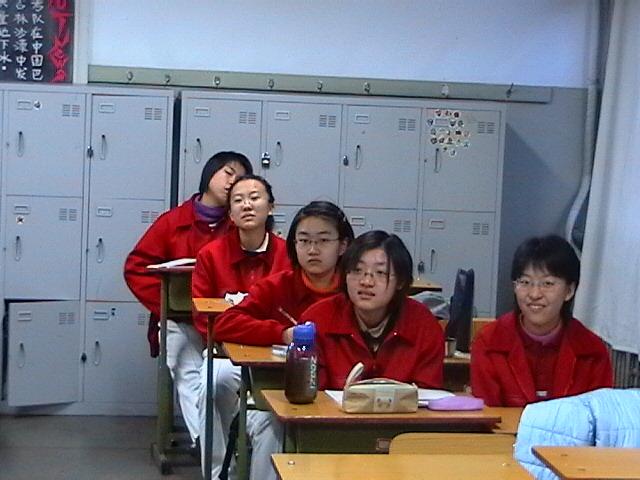 北师大实验中学的同学（2004年秋）