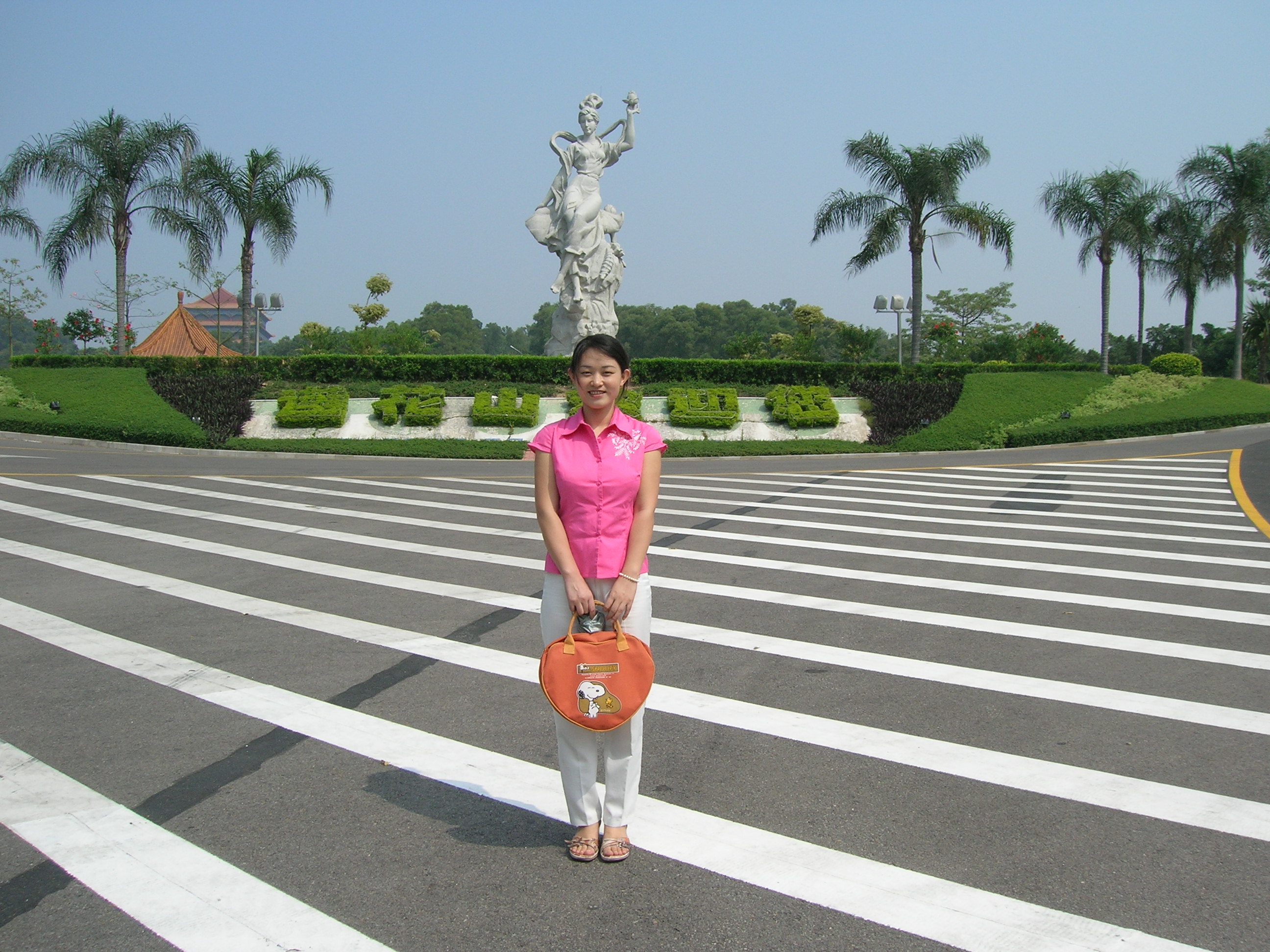 秦艳峰“2008陕西高校青年晨读”工作小组副组长，延安大学人文学院老师